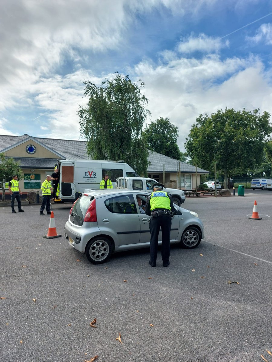 St John's Community Police Officer tweet media