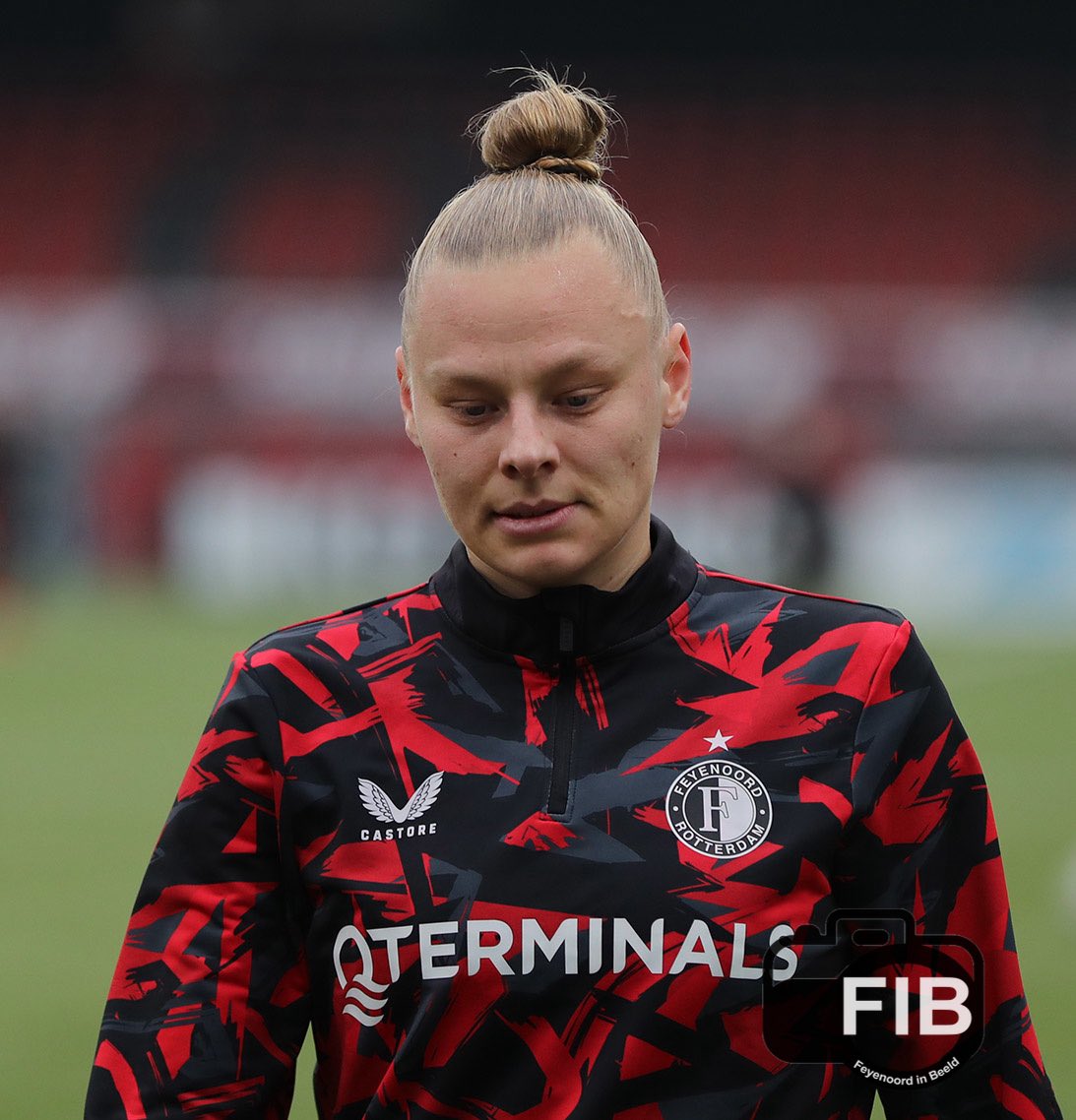 Van Kerkhoven verlengt contract met één jaar feyenoordinbeeld.nl/van-kerkhoven-…