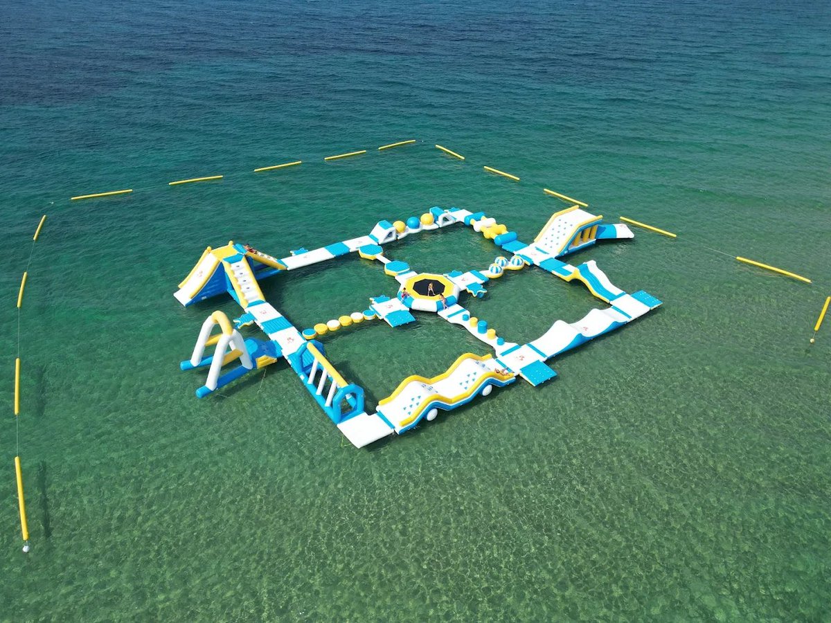 ako imate 40+ nemojte pomisliti da je odlazak na ovo dobra stvar, bez obzira što vas deca nagovaraju

sve me boli, mnogo više nego inače, a da sam pritom imao dosta sreće sa padovima