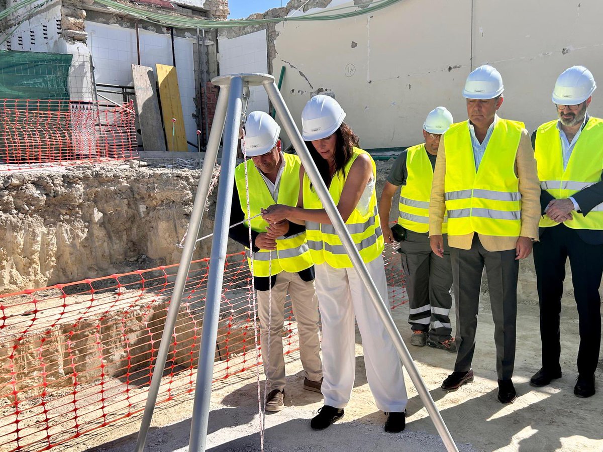 loleslopez's tweet image. Visito las obras de ampliación de la residencia de mayores ‘San Juan de Dios’ en #Montilla, donde @AndaluciaJunta ha destinado 2,8M€ de #FondosNext.
Una actuación que va a permitir ampliar las plazas hasta 75, para que nuestros mayores vivan con la mejor atención y cariño.