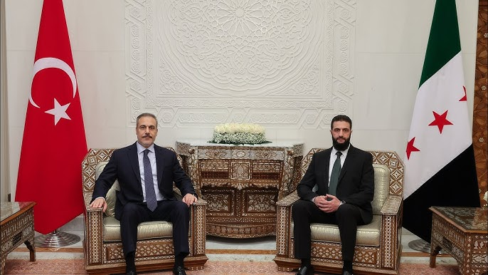 restitutorII's tweet image. 🇸🇾🇹🇷🇮🇱
Syrie: Le MAE turc Hakan Fidan, déclare qu’Ankara considère toute tentative de division de la Syrie comme une menace pour sa sécurité nationale et serait prête à intervenir militairement:
"Israël, qui ne souhaite pas voir un pays stable dans sa région, vise à diviser la…