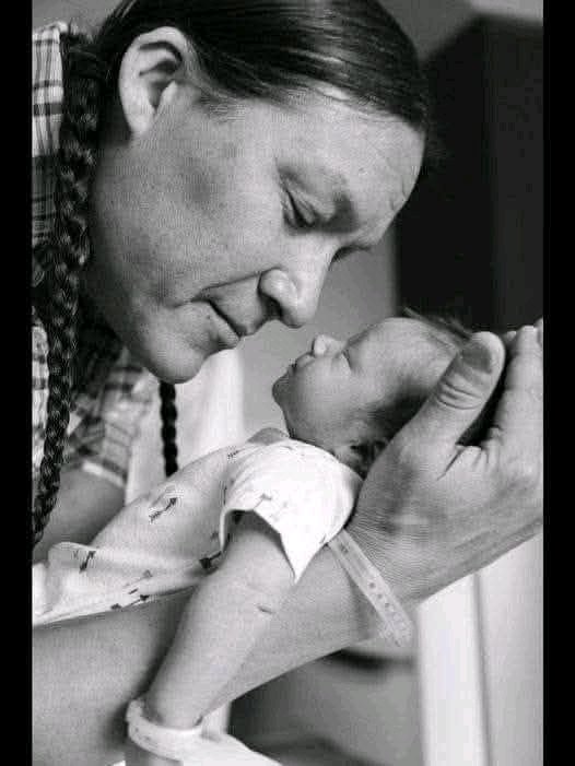 native_ame_soul's tweet image. >RICK MORA< YAQUI / APACHE ACTOR HOLDING HIS NEW BORN SON .