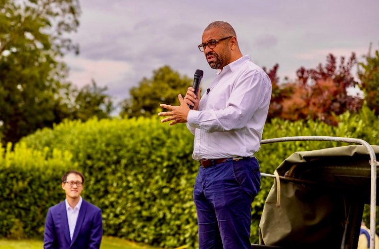 Johnny__Luk's tweet image. Massive congratulations to @JamesCleverly for joining the Shadow Cabinet in a huge role shadowing Deputy PM Angela Rayner. James is a political heavyweight and a welcome addition in Kemi’s team.