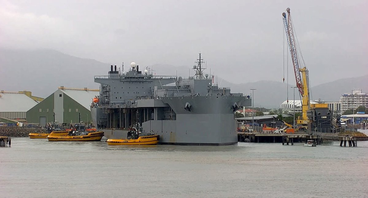 WarshipCam's tweet image. USS Miguel Keith (ESB-5) Lewis B. Puller-class expeditionary mobile base coming into Townsville, Australia - July 22, 2025
SRC: FB- Shipspotting - Australasia