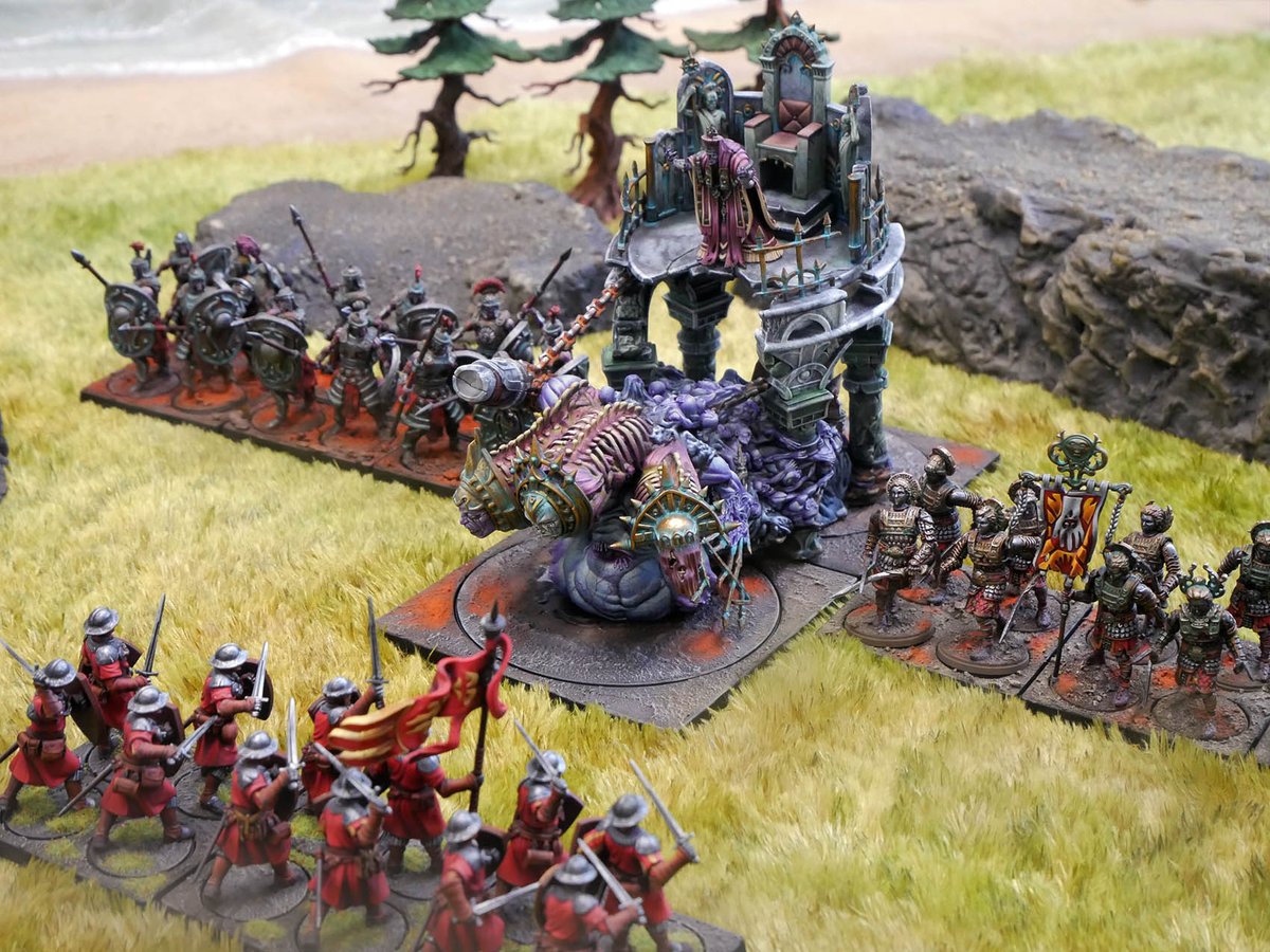 Their power is drained to empower their Masters, turning them into unstoppable fonts of blasphemous magic...

#Conquest #ParaBellumGames #TeasingTuesday