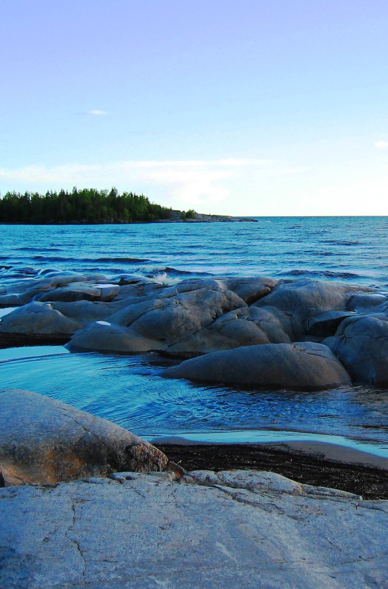 LoveSongs4Peace's tweet image. Lake Superior Bedrock Shoreline in Neys Provincial Park, Ontario, Canada ๐จ๐ฆ