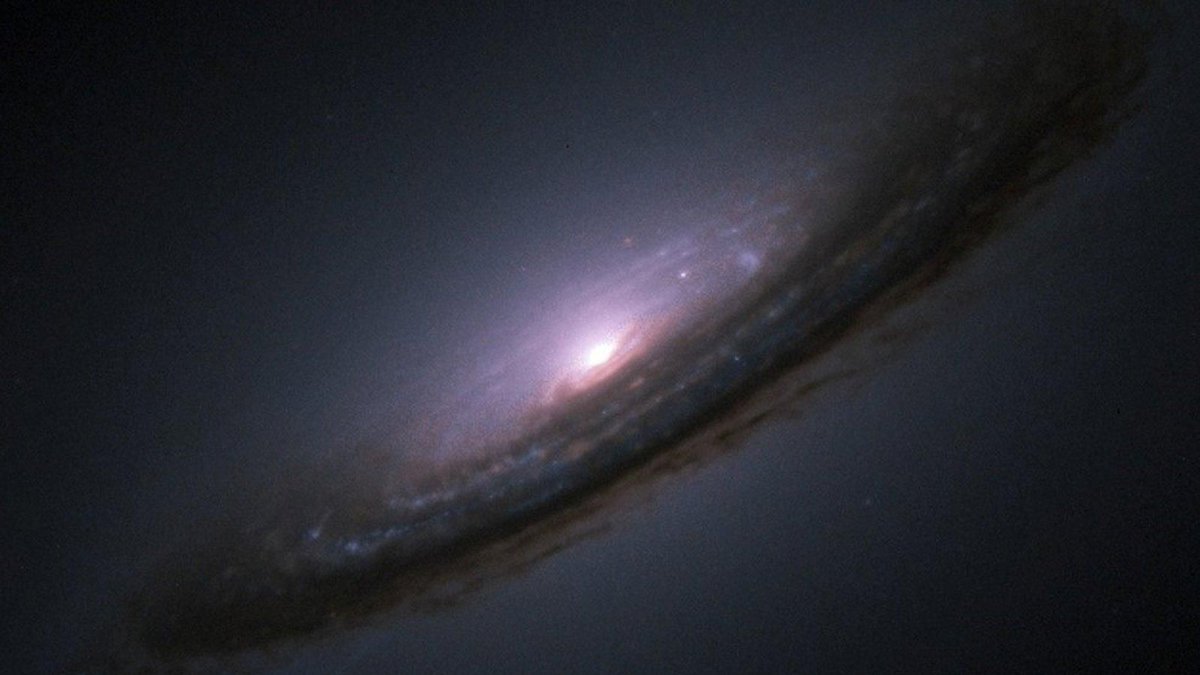 El estudio sobre energía oscura que desafía a Einstein madridactual.es/sociedad/cienc…