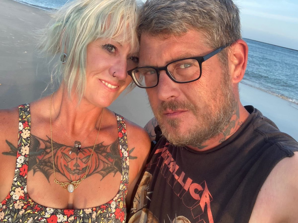 jamiedlux's tweet image. It’s Mrs Dlux’s (Suzy) birthday next week! (July 29th)
If anyone is in need of any graphic design or videos made, hmu!  I could definitely use some extra money this week.