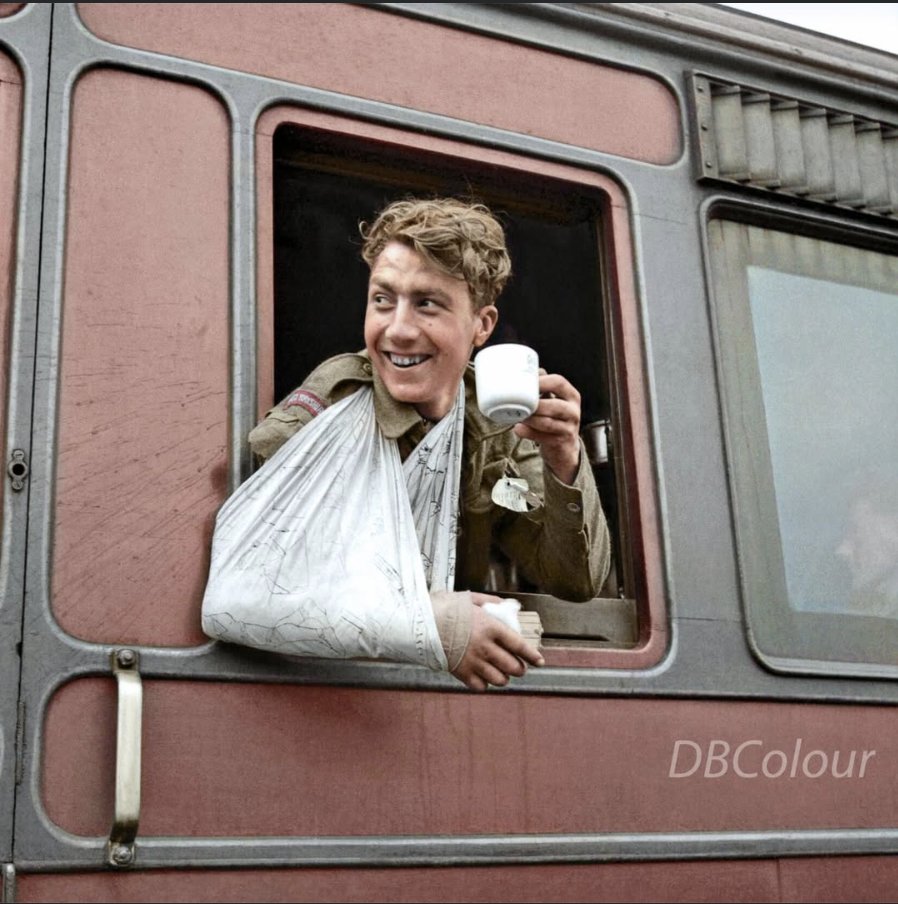 VeteransFdn's tweet image. 🇬🇧 Private Ron Major, was shot on landing at Sword Beach on D-Day. On his journey back to Gosport he enjoys a cup of tea on the train!
📸 Source: ww2colourised
#warhistory #WW2