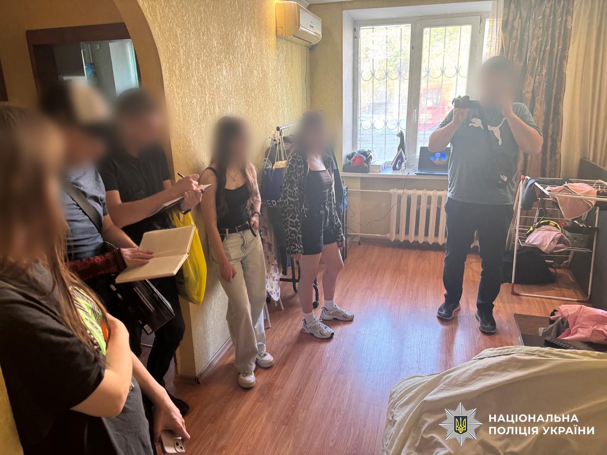 NPU_GOV_UA's tweet image. Міжнародна поліцейська спецоперація: встановлено псевдомінера закладів у Чехії, Словаччині та Латвії
bit.ly/3GOXwDa