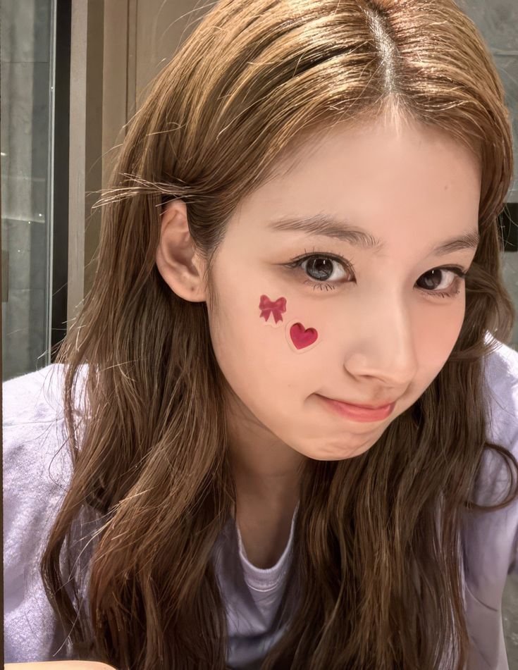 Hemnloo-!!!
Your favorite florist is open now
Mari mendekat dan merapat jikalau ada teman semua yang ingin memberikan sesuatu special untuk orang terkasih dan tersayang 💐💐💞💞

-trainee