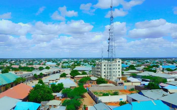 AwHirsiSO's tweet image. I have said this numerous times to ad nauseam in the past and for the benefit of those who have recently started to pay attention, and will say it again:
The crisis in Beled Hawo (and larger Jubaland) is legal and constitutional, not military or tribal.
The sooner this is…