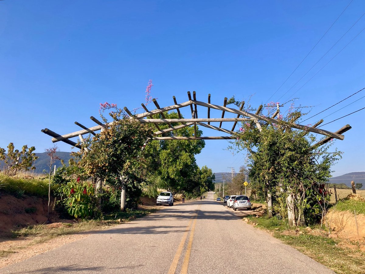 rafaelporcari's tweet image. Eu não consigo passar pela entrada da #SerraDoJapi e deixar de clicar esse #azul e #verde tão bonitos!
A #natureza nos permite incríveis cenários. 
📸
#FOTOGRAFIAéNOSSOhobby
#amanhecer #morning #sky #céu #nature #horizonte #fotografia #paisagem #landscapes #inspiração #Jundiaí