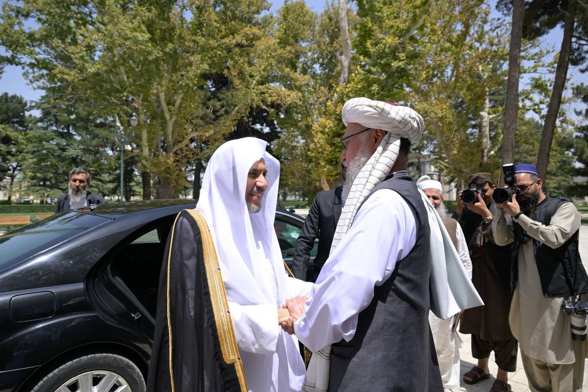 Alshehri_dr1's tweet image. قادة #أفغانستان وعلماؤها يستقبلون الأمين العام لرابطة العالم الإسلامي د. محمد العيسى الذي بدأ زيارة رسمية للبلاد. #كابل
#زيارة_ااااالشيخ_العيسى
#زياره_الشيخ_العيسي