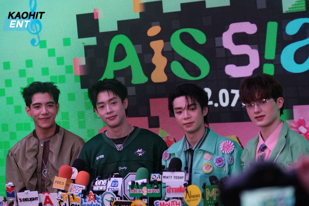 KAOHIT_ENT's tweet image. “ไปป์ - นิว - พีเจ - เลออน” 4 หนุ่ม GELBOYS ช่วงสัมภาษณ์สื่อ ในงาน “AIS SIAM EXCLUSIVE OPENING EVENT”

#AIS5GxGELBOYS    ​
#PIDEmonthapoom #NEWCHAYAPAK
#PJmahidol #LEONBROCCO
#AIS5GGREENCITIZEN    
#THEPLAYHOUSEWITHPURPOSE
#AISSIAM #เล่นจนเป็นตัวจริง
