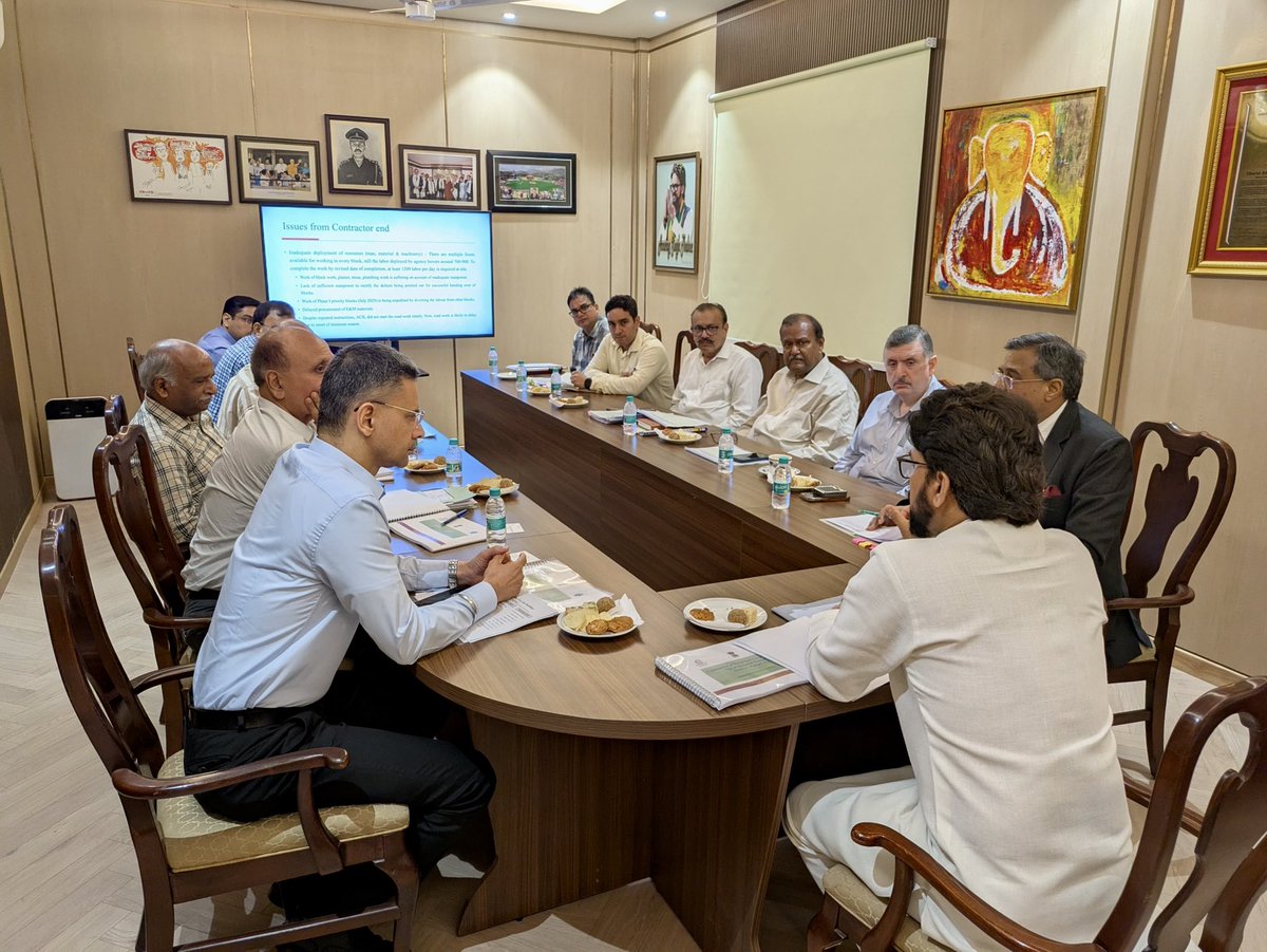 श्री अनुराग सिंह ठाकुर ने हिमाचल में निर्माणाधीन केंद्रीय विश्वविद्यालय परिसर, देहरा को लेकर आज अपने दिल्ली स्थित आवास पर केंद्रीय लोक निर्माण विभाग (सीपीडब्लूडी) के अधिकारियों के साथ बैठक कर निर्माण कार्यों की प्रगति के बारे में समीक्षा कर आवश्यक दिशा निर्देश दिए।