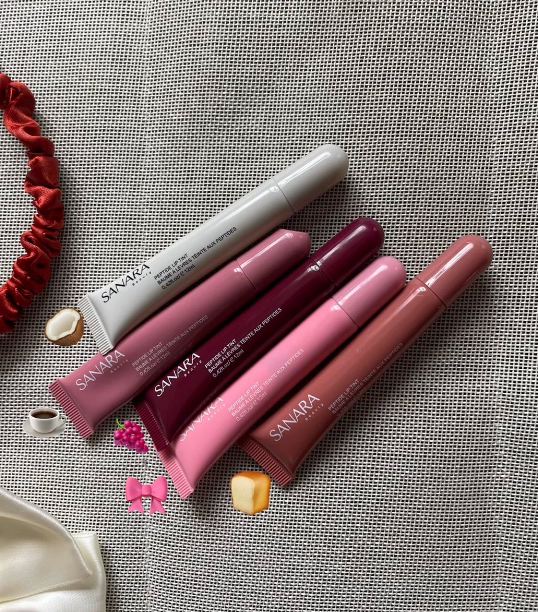 sanarabeauty's tweet photo. What's your flavor? 🤔 Tell us, and we'll keep those lips juicy and hydrated with our amazing Sanara Beauty gloss!
#SanaraBeauty 
Remember to pair these with a gorgeous photo or video of your lip glosses! https://t.co/1LEp0FIYEI
