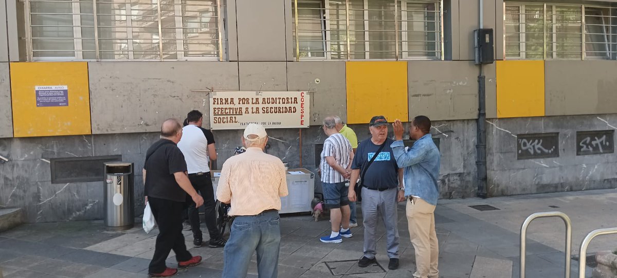 Hoy en el barrio bilbaíno de rekalde  recogida de firmas por la Ley de Auditoría y por suplementar las pensiones mínimas a partir de la auditoría que hizo el Tribunal de Cuentas sobre la auditoría que hizo y su destino que era suplementar las pensiones mínimas a salario mínimo.