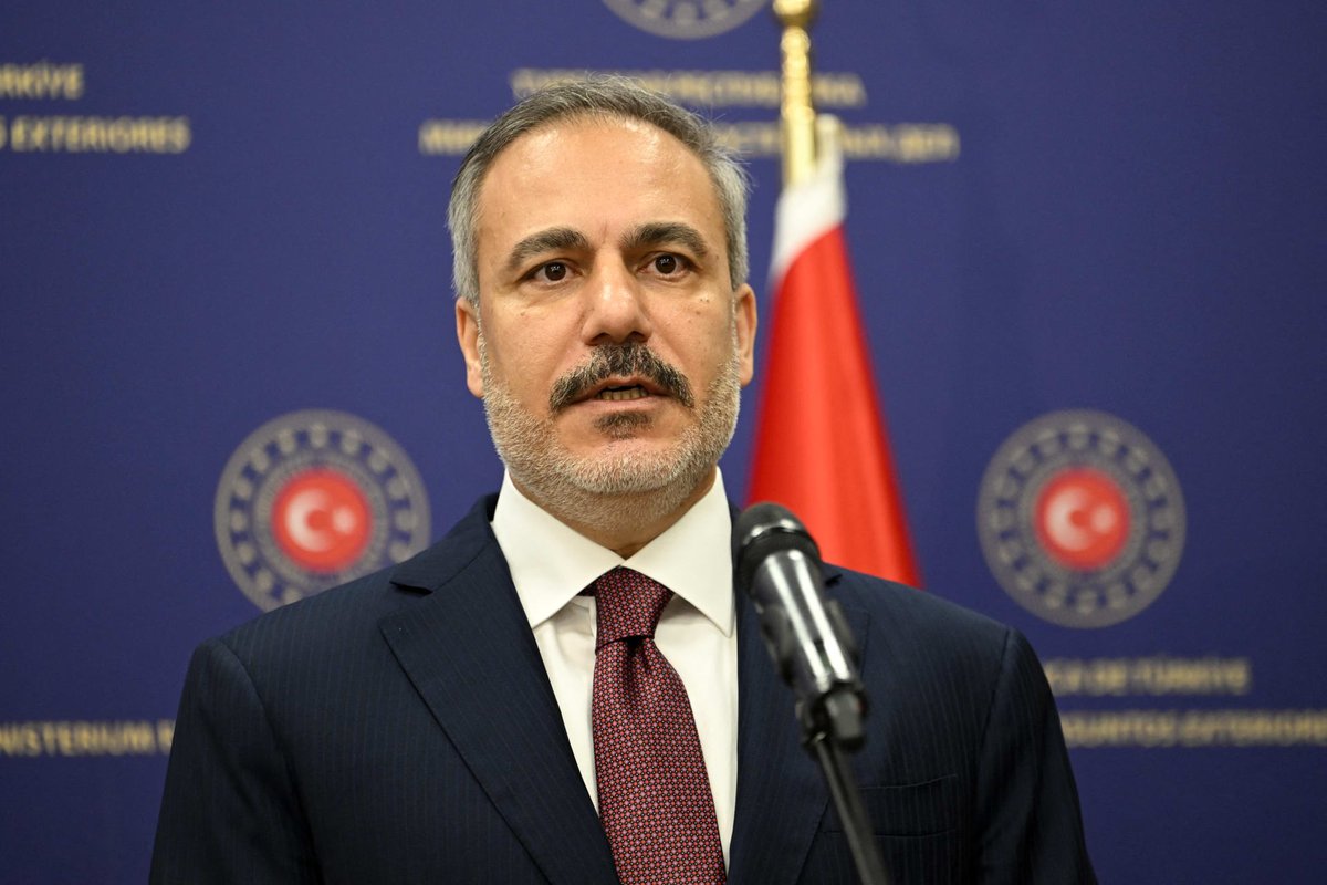 ivarmm's tweet image. وزير الخارجية التركي هاكان فيدان :
- سنتعامل مع أي محاولة لتقسيم سوريا على إنها خطر مباشر للأمن القومي التركي
- نسعى لمنع تقسيم سوريا إلى 4 أجزاء
- إسرائيل لا تريد سوريا موحدة ومستقرة ونتنياهو يسعى إلى جر الشرق الأوسط إلى الفوضى