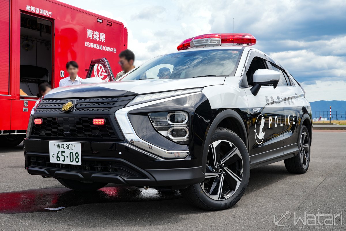 ddk121_ygm's tweet image. 2025/7/20
「安潟みなとまつり」装備品展示
・無線警ら車(高床4WD) 鉄1
青森県警察 鉄道警察隊
三菱・エクリプスクロスPHEV
鉄警隊の配属ながら、災害派遣や県外への応援の際は、他の部隊へ優先的に貸し出されているとの事。
豪雪地帯の本市での運用は良好だとか
#青森県警察