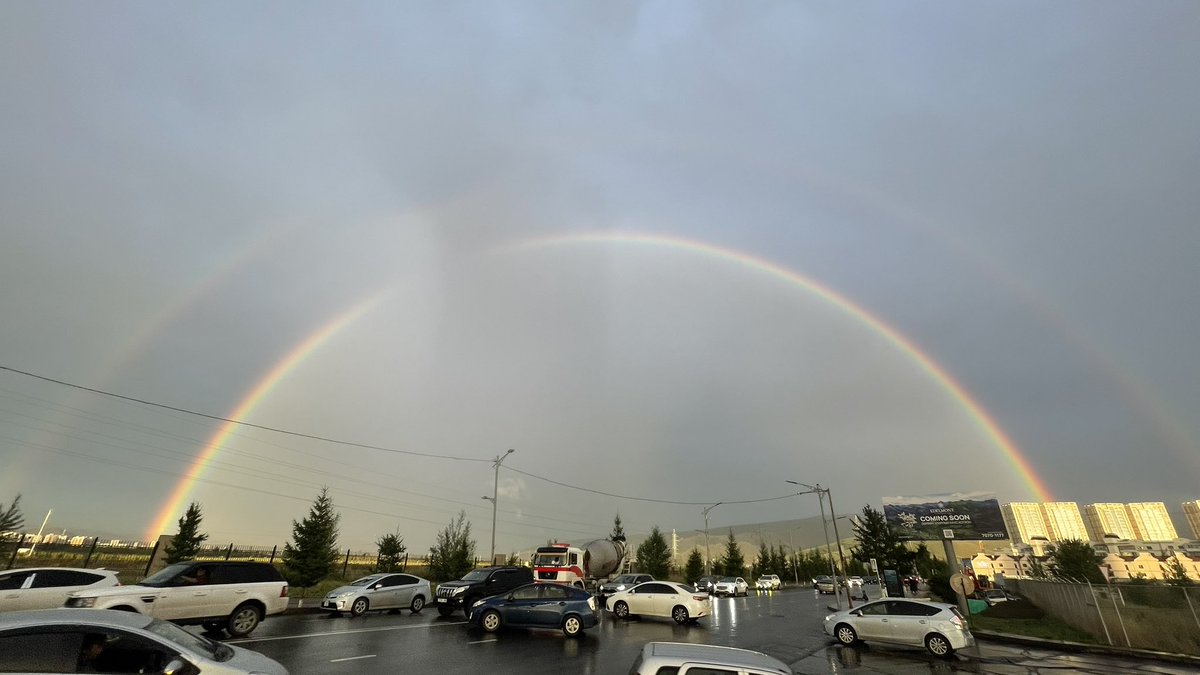 tugaanaab's tweet image. Ойрд давхар солонго хараагүй юм байна🌈