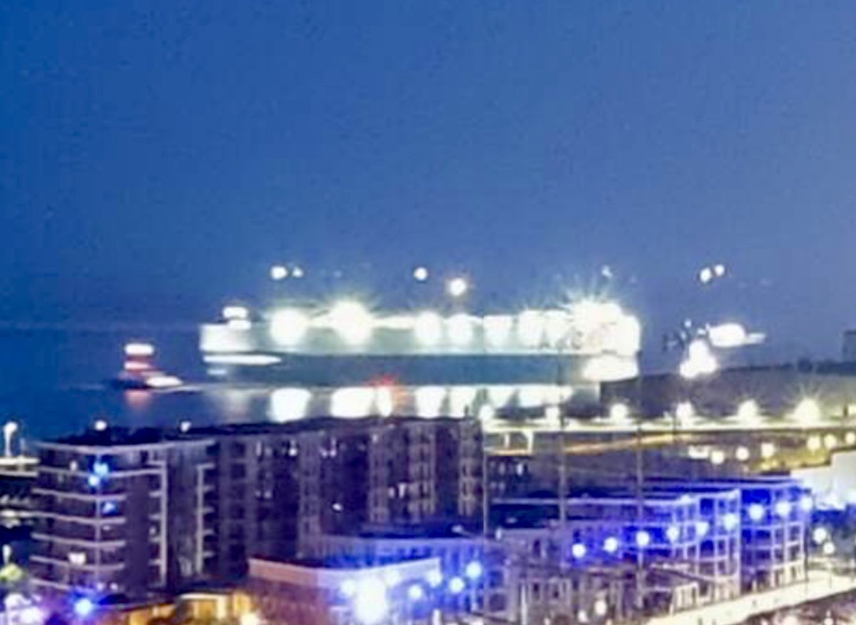 WarshipCam's tweet image. Vehicle Carrier ARC Independence of the Maritime Security Program (MSP) coming into Bremerhaven, Germany - July 22, 2025
SRC: webcam