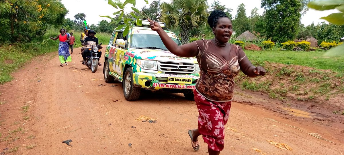 GifterAber's tweet image. We are en route to Opwoyomal Cell, Obiya Laroo Ward, escorted by a full convoy of boda riders.
This love is something I will forever treasure. Laroo Pece, Gulu City, your love speaks volumes🙏
#AberGifterForMayorLarooPece
#24thJuly 🗳️