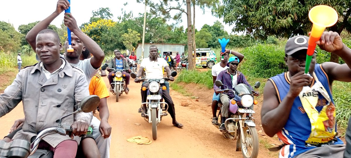 GifterAber's tweet image. We are en route to Opwoyomal Cell, Obiya Laroo Ward, escorted by a full convoy of boda riders.
This love is something I will forever treasure. Laroo Pece, Gulu City, your love speaks volumes🙏
#AberGifterForMayorLarooPece
#24thJuly 🗳️
