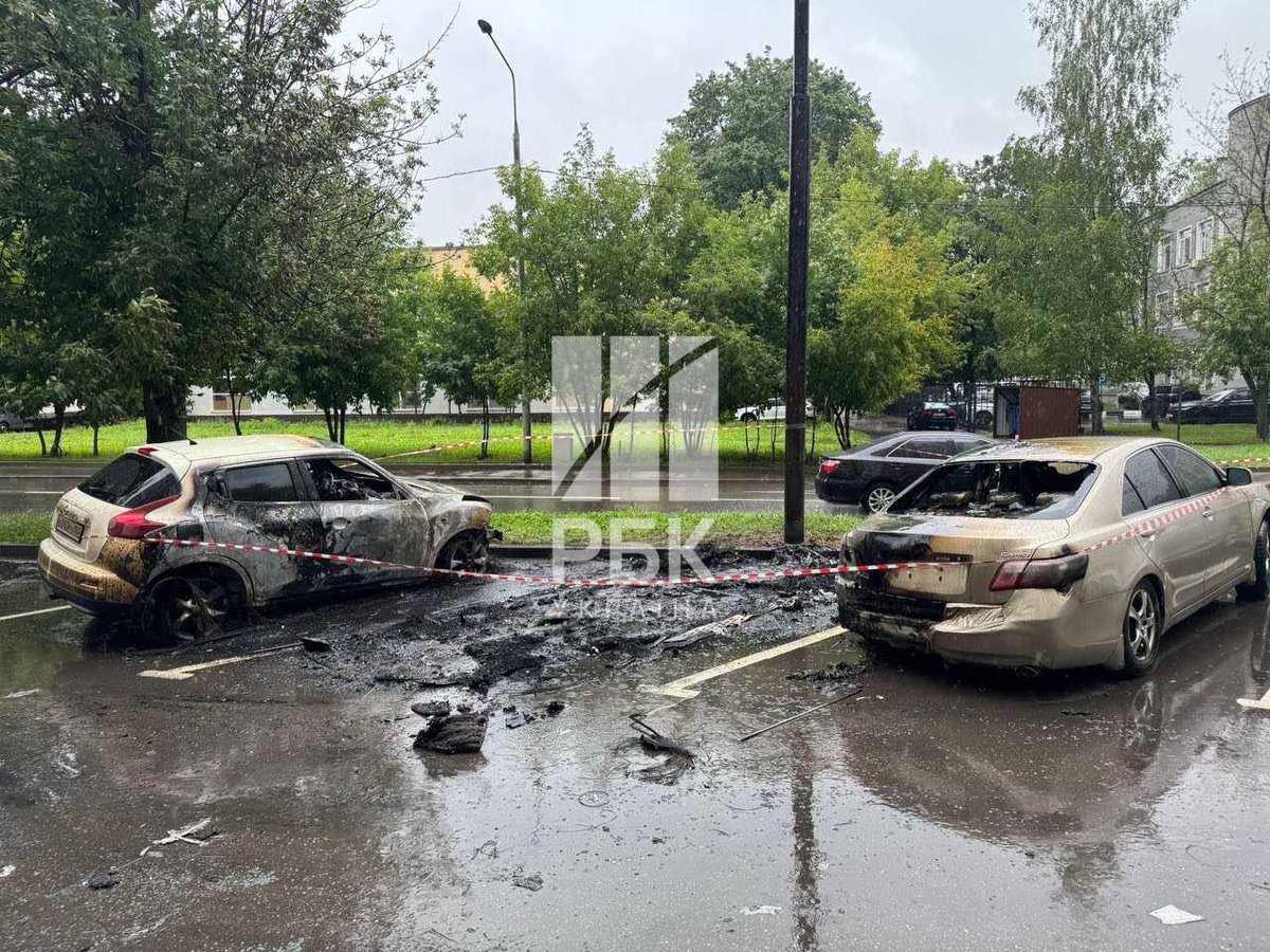 saintjavelin's tweet image. In Moscow, the car of the head of the enterprise that manufactures drones was burned down, — RBC-Ukraine
Vladimir Petrov is a head of "Petrovinzhiniring", an enterprise that manufactures drones, electric motors, electric generators and transformers for Russian army.