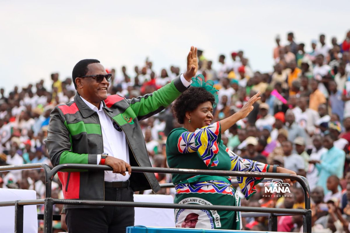 MalawiGovt's tweet image. President Lazarus Chakwera and First Lady Monica Chakwera have arrived at M'mbelwa Stadium in Mzimba district where
thousands of people have flooded the 25,000 capacity stadium to witness the launch of Malawi Congress Party's campaign.