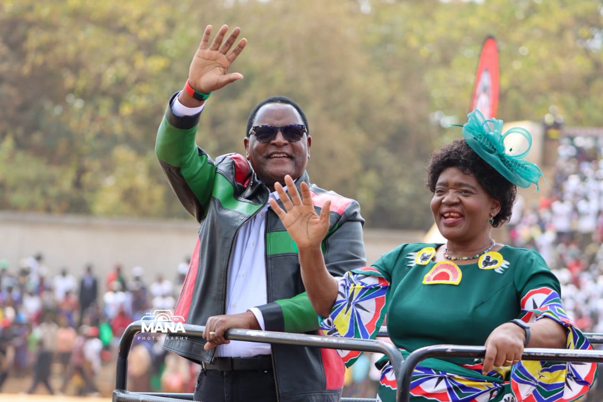 MalawiGovt's tweet image. President Lazarus Chakwera and First Lady Monica Chakwera have arrived at M'mbelwa Stadium in Mzimba district where
thousands of people have flooded the 25,000 capacity stadium to witness the launch of Malawi Congress Party's campaign.