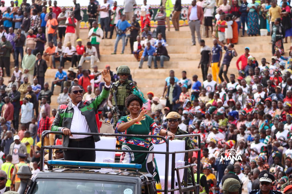 MalawiGovt's tweet image. President Lazarus Chakwera and First Lady Monica Chakwera have arrived at M'mbelwa Stadium in Mzimba district where
thousands of people have flooded the 25,000 capacity stadium to witness the launch of Malawi Congress Party's campaign.