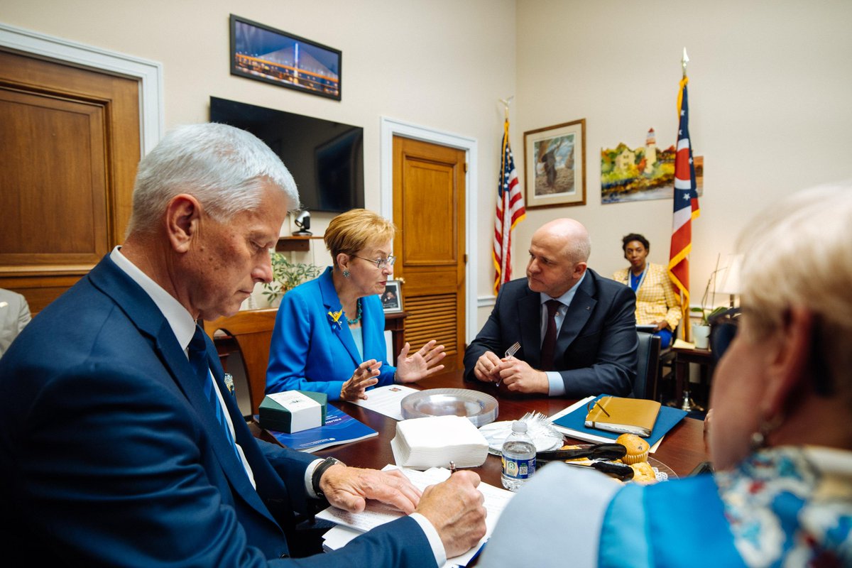 PLParliament's tweet image. 🇵🇱🤝🇺🇸 Delegation of the Foreign Affairs and National Defence Committees of the Polish Sejm visited Washington, D.C. (July 13–18).
✅ 18 meetings on Capitol Hill
✅ Talks at the State Dept., Defense Dept., and National Security Council
✅ Key topics: PL–US partnership, U.S.…