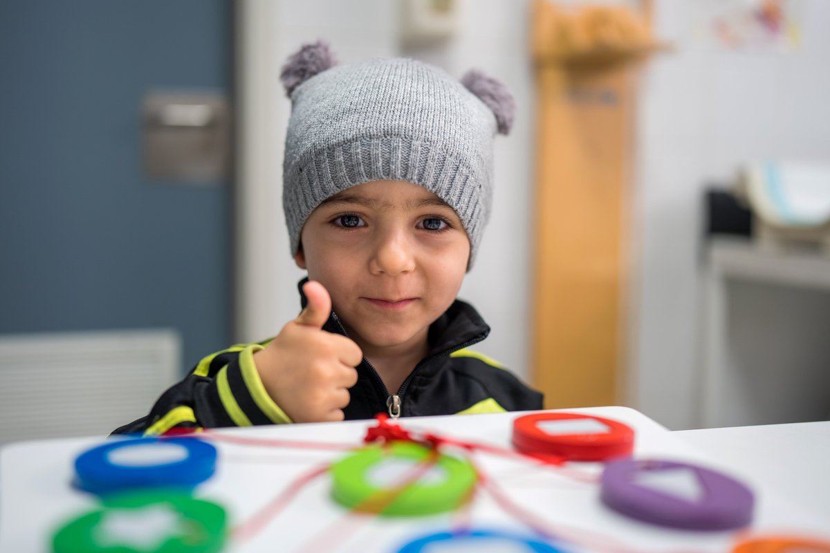 UNICEFLebanon's tweet image. 3-year-old Mohamad is getting his routine vaccination at the health center, with his mother by his side. 💉
With vaccines available free of charge at nearby Primary Health Care Centers (PHCCs), protecting your child has never been easier.
#VaccinesSaveLives