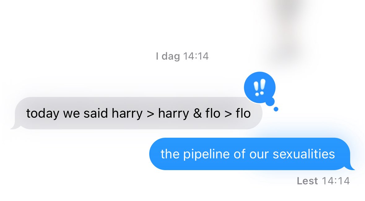 marievol6's tweet image. having a movie day with @firehoesdiaz bc today’s a difficult day and we started with my policeman, are watching don’t worry darling now and will be watching midsommar next