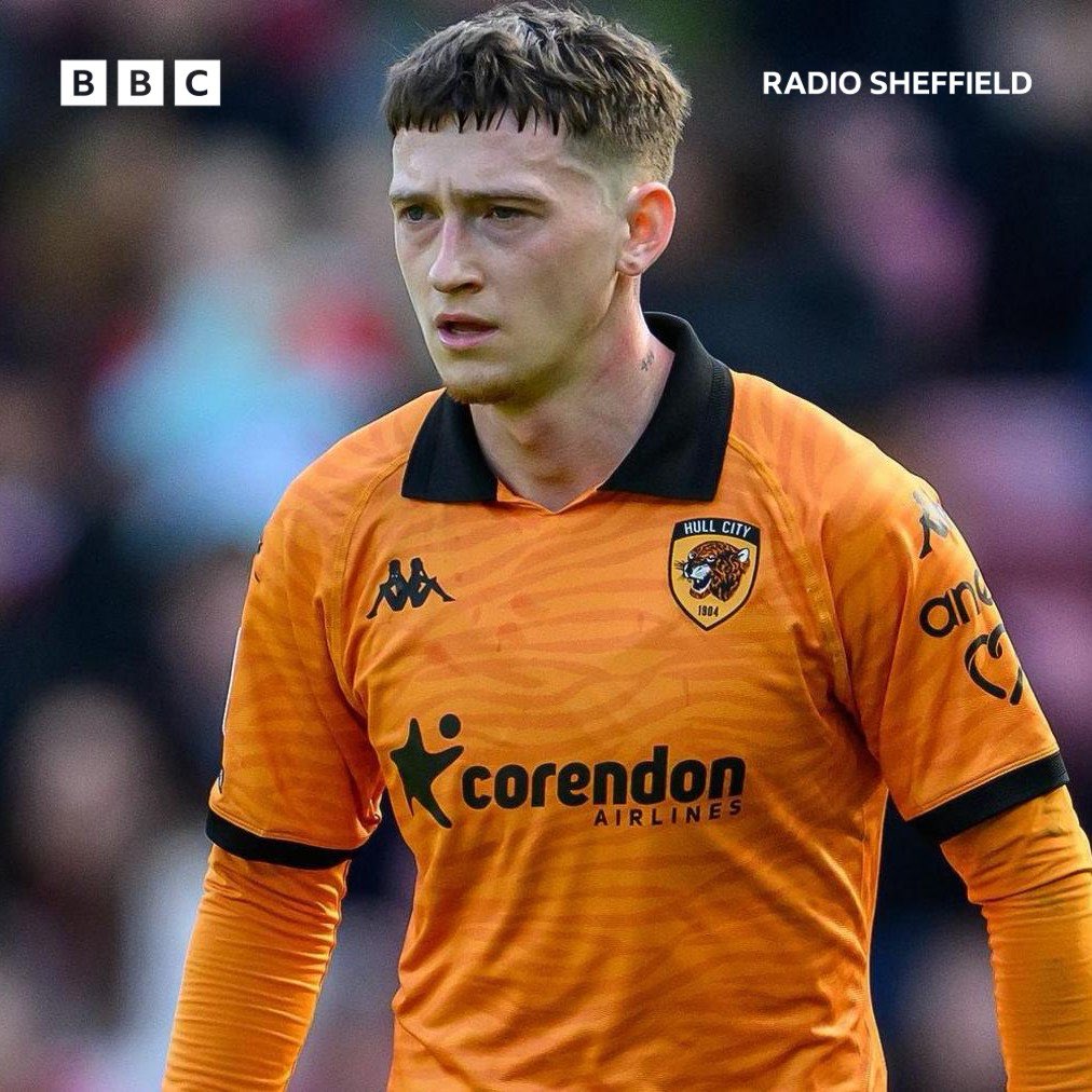 robstaton's tweet image. Sheffield United have confirmed the signing of Louie Barry on loan from Aston Villa. Scored 15 league goals in 23 appearances at Stockport last season before a spell at Hull City #SUFC