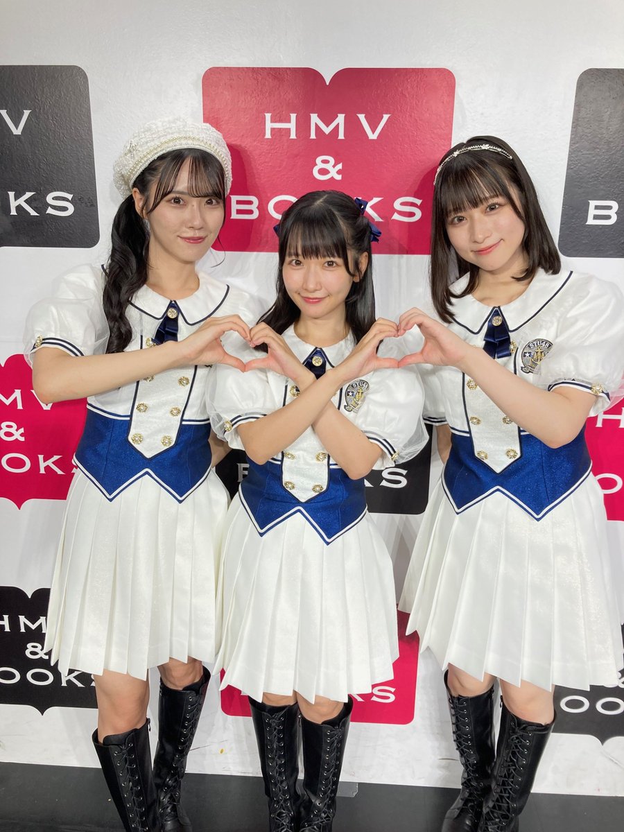 hmvbooks_hakata's tweet image. 【#STU48】
12thシングル「傷つくことが青春だ」
発売記念リリースイベントに
ご来場ありがとうございました🙌
イベント後にお写真いただきました📷

サインもイベントスペース付近に展開中です！！
またみなさまのご来店お待ちしております！

#高雄さやか
#原田清花
#吉田彩良
#HMV博多_event