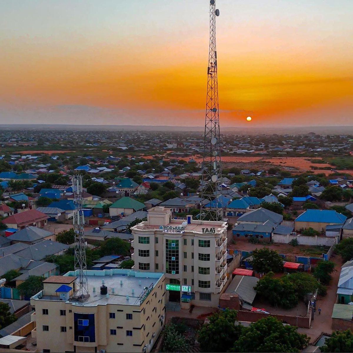 Alisaahid's tweet image. Gedo alle nabad haka yeelo waxa uu ka mid yahay Gobolada Jubaland ee qaniga ah dadka sharafta badan ee reer Gedo waxay saaaka diideen in olole 2026 lagu galo iyadoo loo marayo Jubaland ta ay leeyihin ayaa la idinka qabanayaa balse way Fahmeen
Gedo❤️