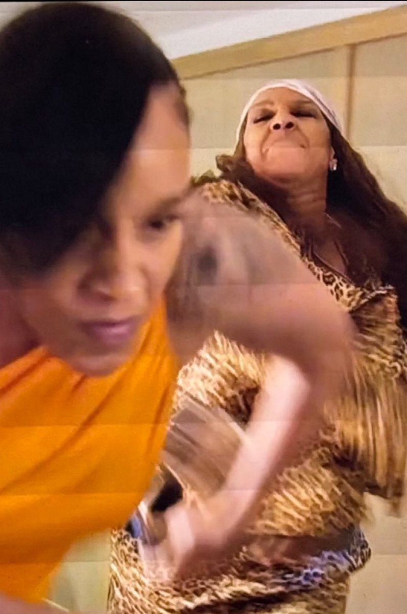 monsieurclasiqu's tweet image. I’m on my Jackie Christie today, so tread lightly, Chantel!