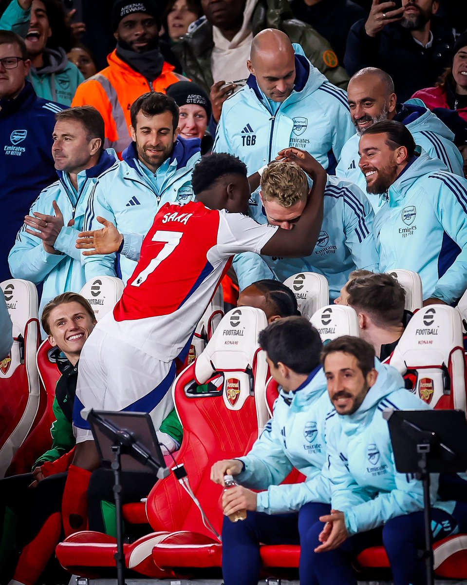 GoonerEurychus's tweet image. Remember when Bukayo Saka scored and immediately ran to thank his fitness coach.
Humble boy.