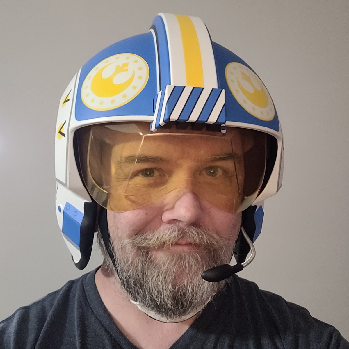 Sorry I've been away... Slowly settling in to my new place post retirement, and trying to find what random boxes the military packers and movers put all my stuff in... Perfectly OK to have found my beard trimmer in a basement box.... Lowest bidder as always, and it shows!