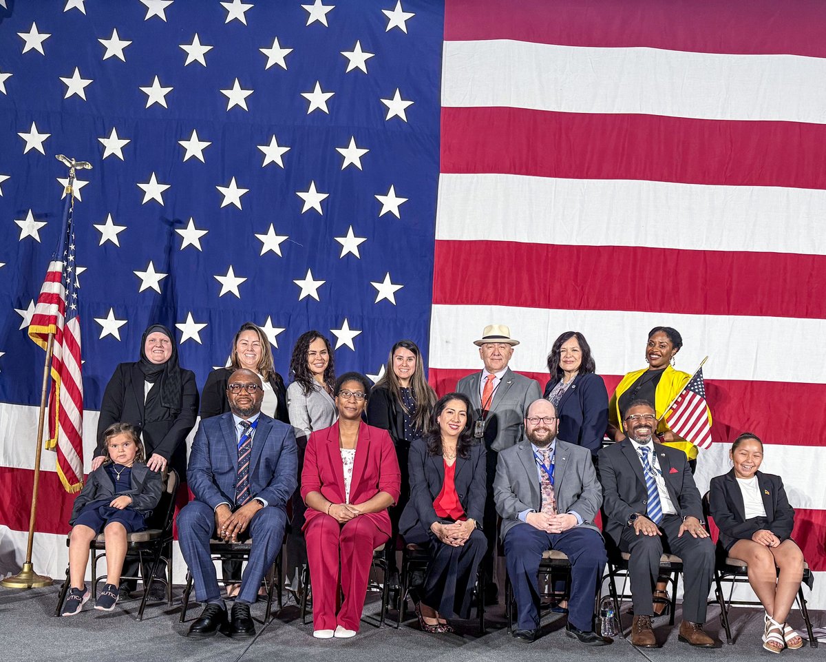 USCIS's tweet image. It was a breathtaking moment for these individuals as they became #NewUSCitizens in Mesa, Ariz. Congratulations for completing the journey to U.S. citizenship the lawful and right way.