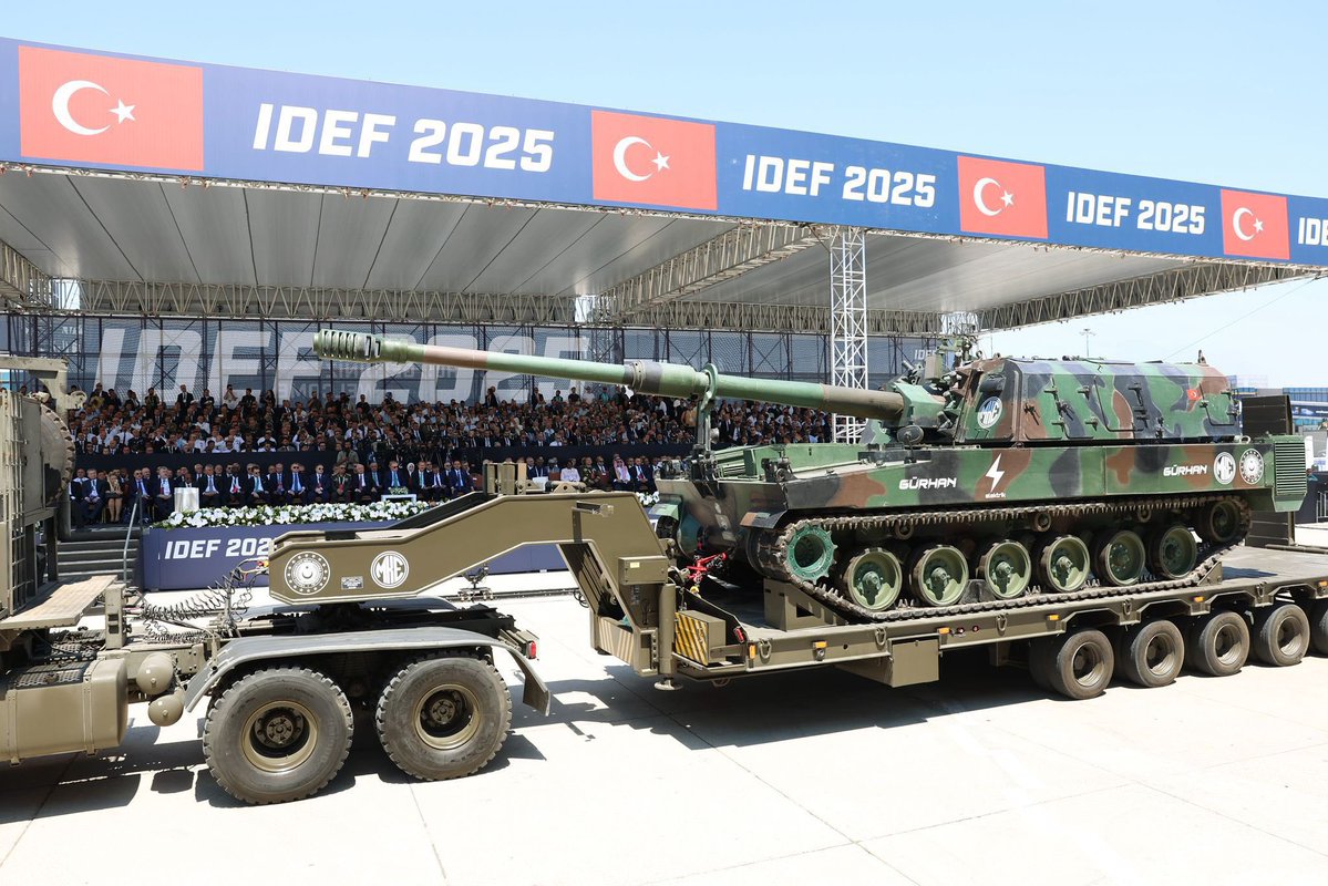akaraismailoglu's tweet image. Cumhurbaşkanımız Sn. @RTErdogan’ın teşrifleriyle gerçekleştirilen 17. Uluslararası Savunma Sanayii Fuarı IDEF 2025 Açılış Töreni’ne katılım sağladık.
Türkiye savunma sanayisinde de; artık sadece bir pazar değil geliştiren, yön veren ve şekillendiren söz sahibi bir aktördür.…