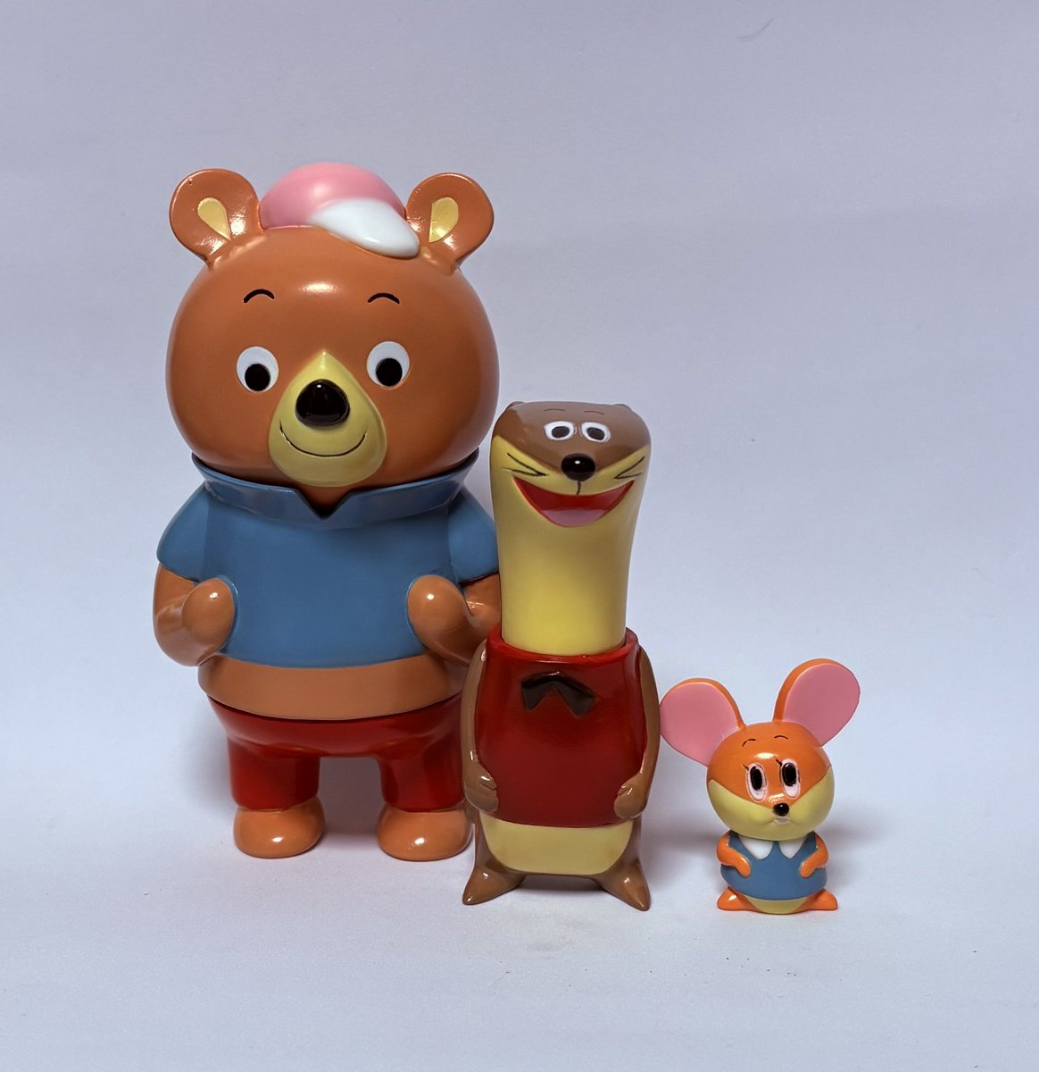 kimhide0311's tweet image. ワンフェスまで1週間を切ったので、
ぼちぼちと販売品の紹介、
当日版権アイテムは
ハッスルパンチから
ハッスルセットと
ハッスルセット、ワンフェスカラー
の2種類となります。
キムラトイは
6-17-04になります。
#ワンフェス
#ワンダーフェスティバル
#ハッスルパンチ
#東映アニメーション