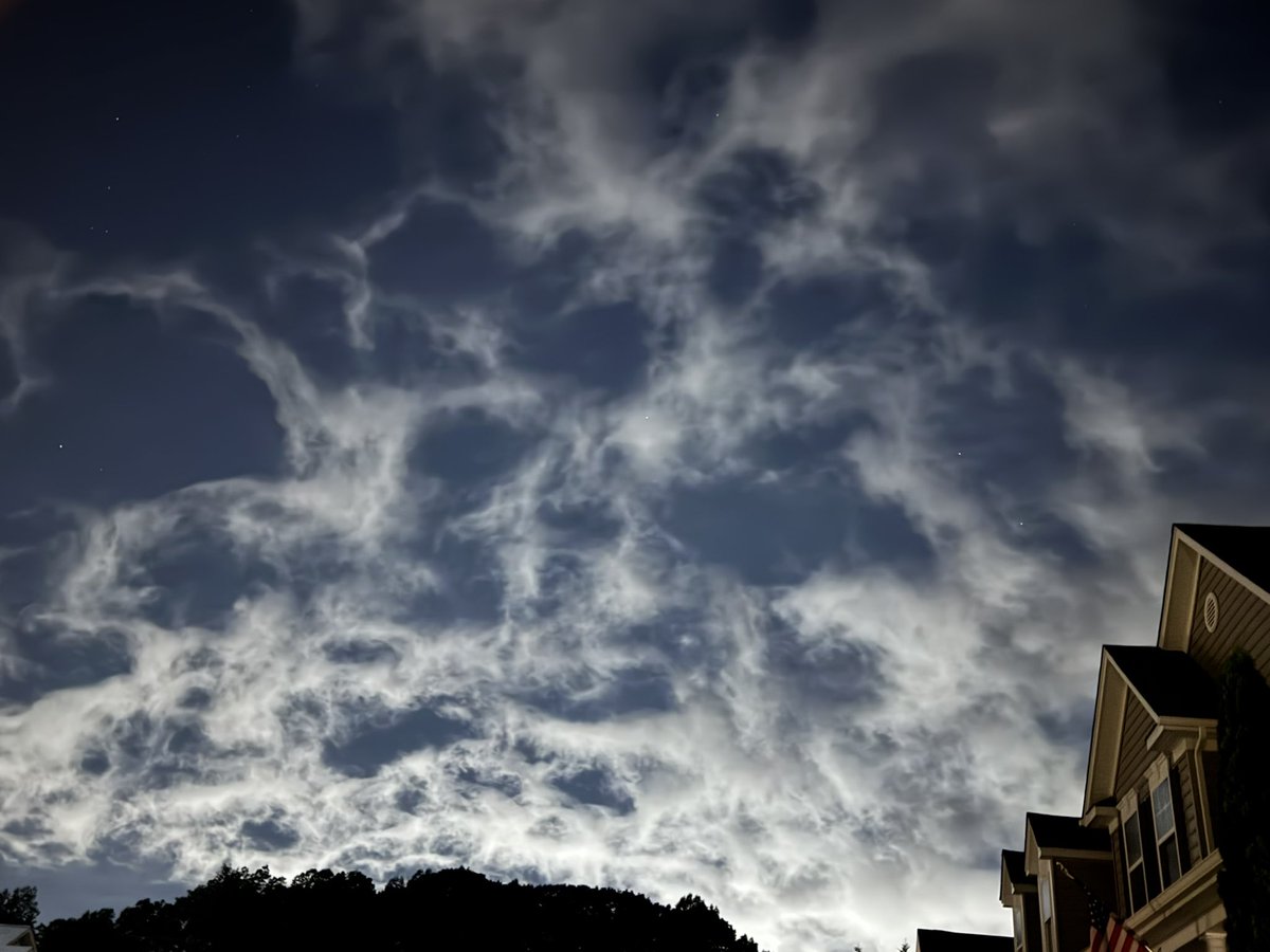 MikePatriot175's tweet image. something more sinister something more biblical something more heinous is going on in the background. while the whole world is distracted. our controllers are slowly slipping in through the dark of night Geo engineering two remove our sun to keep us sick and miserable and to…