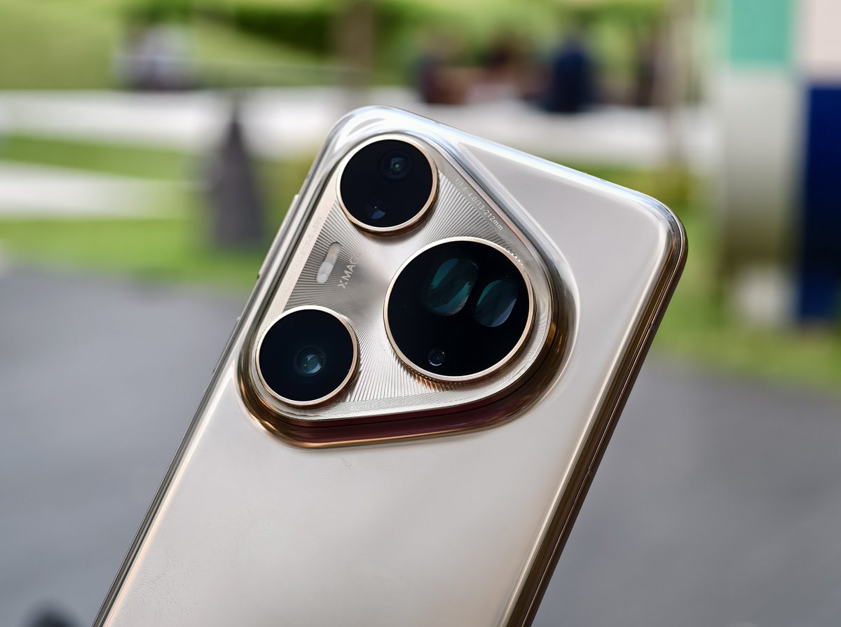 sondesix's tweet image. You know I am using several Ultra phones with a huge camera bump, but the camera bump of Huawei Pura80 Ultra looks truly HUGE.