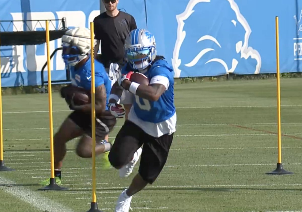 BradGalli's tweet image. Jahmyr Gibbs switched jersey numbers to No. 0 this year. Why?
"Oh, I just didn't like 26," the Lions running back said.