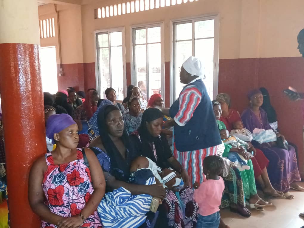 Sevguinee's tweet image. Des femmes enceintes mieux outillées face au VIH à Salamani (Kankan). Cette activité a réuni 63 participants, dont 7 hommes s’inscrit dans le cadre de la mise en œuvre du projet d’accompagnement des femmes enceintes bénéficiaires du dispositif SOFIA, financé par @EF_LINITIATIVE