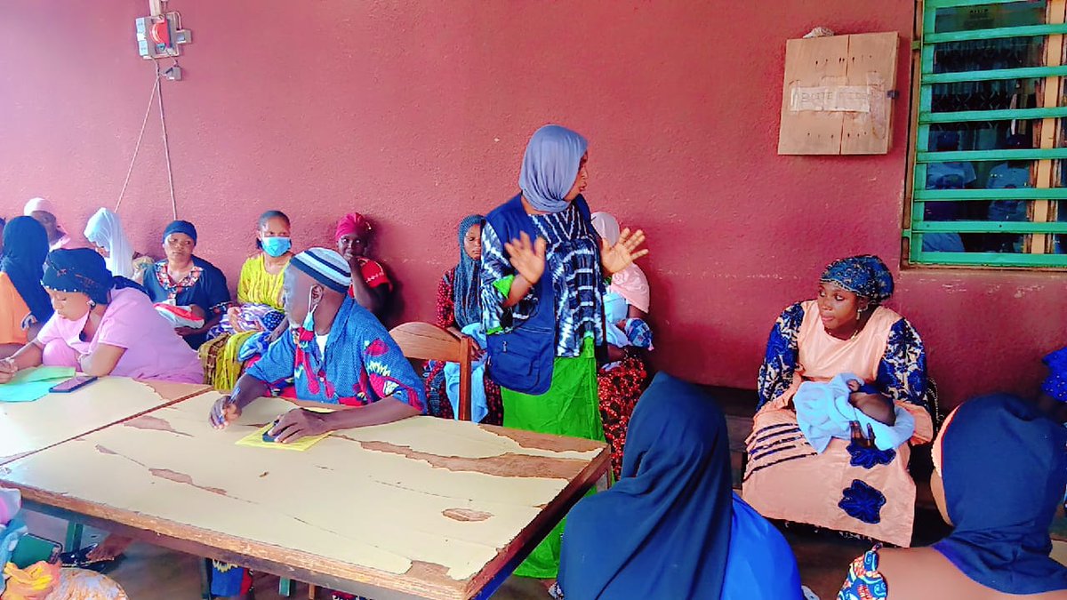 Sevguinee's tweet image. Sensibilisation sur le VIH/Sida et le paludisme au centre de santé Bolibana, Siguiri. Cette activité a réuni 36 femmes, toutes bénéficiaires du dispositif SOFIA, dans le cadre du projet d’accompagnement des femmes enceintes, financé par @EF_LINITIATIVE