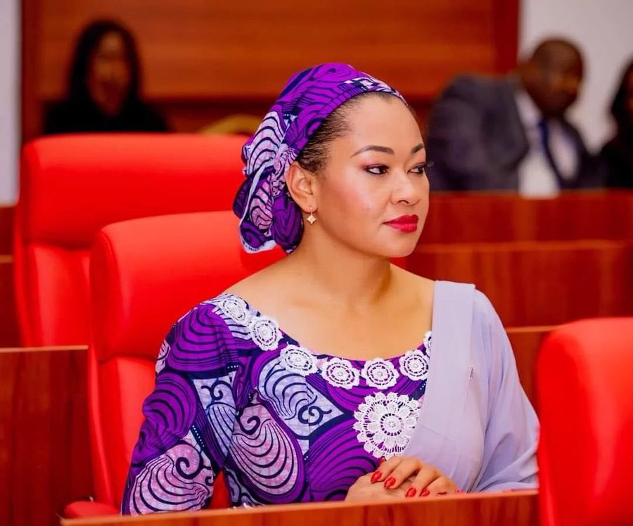 ADCVanguard_'s tweet photo. Akpabio’s refusal to allow Natasha back to the Senate proves he fears her strength. Stop distracting the Senate and let women lead! #WeSupportNatasha https://t.co/ApvYYHIgoh